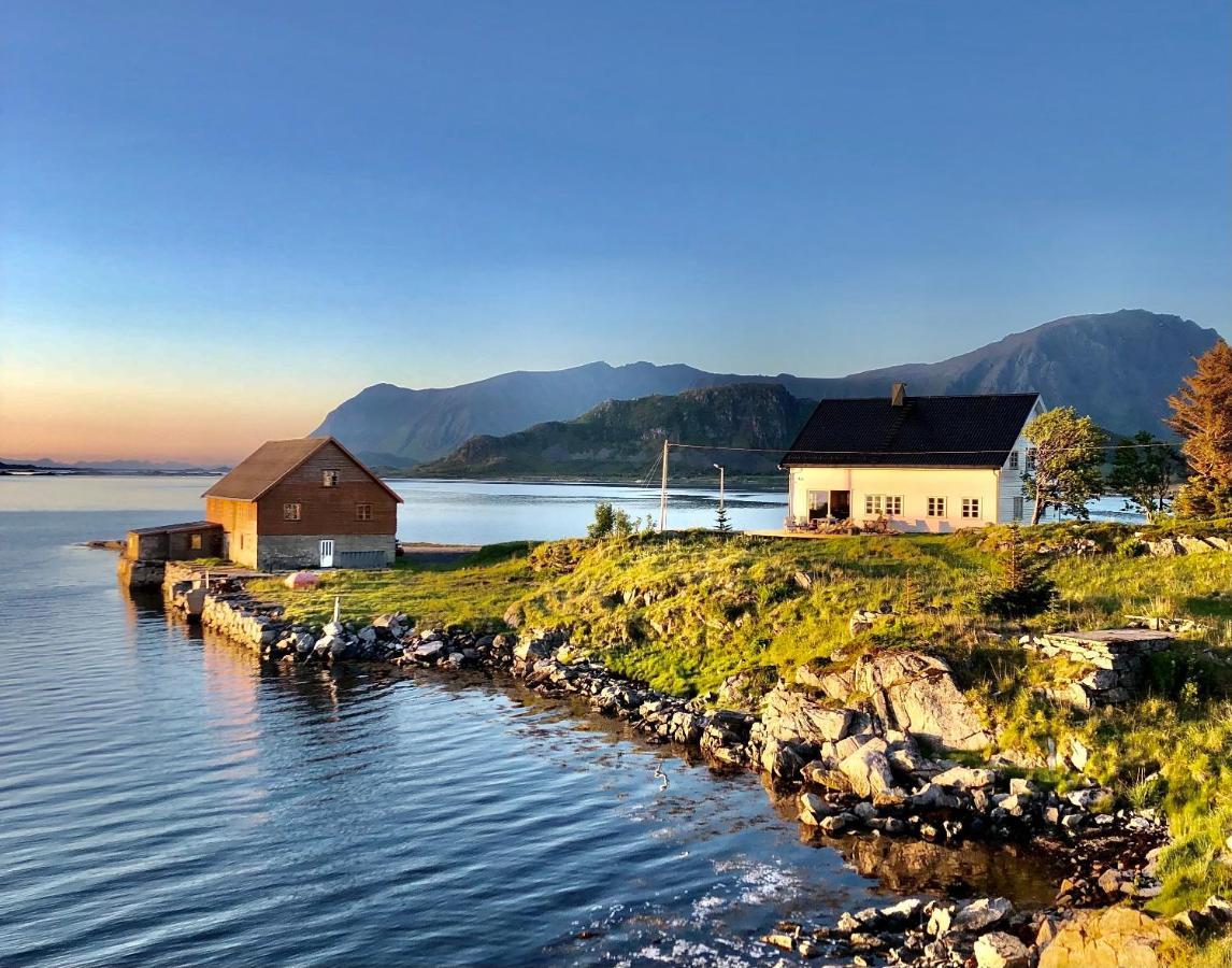 Villa Borgvag - A Unique Seafront Villa In The Heart Of Lofoten Bostad Luaran gambar