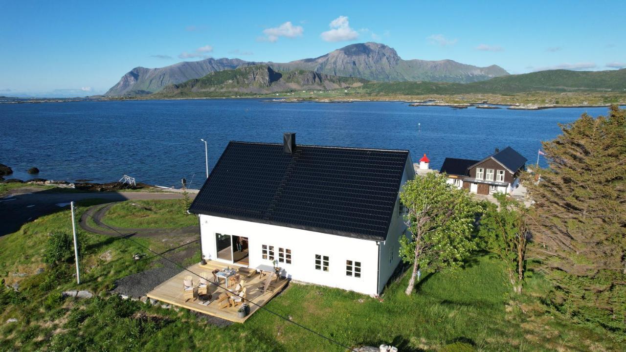 Villa Borgvag - A Unique Seafront Villa In The Heart Of Lofoten Bostad Luaran gambar